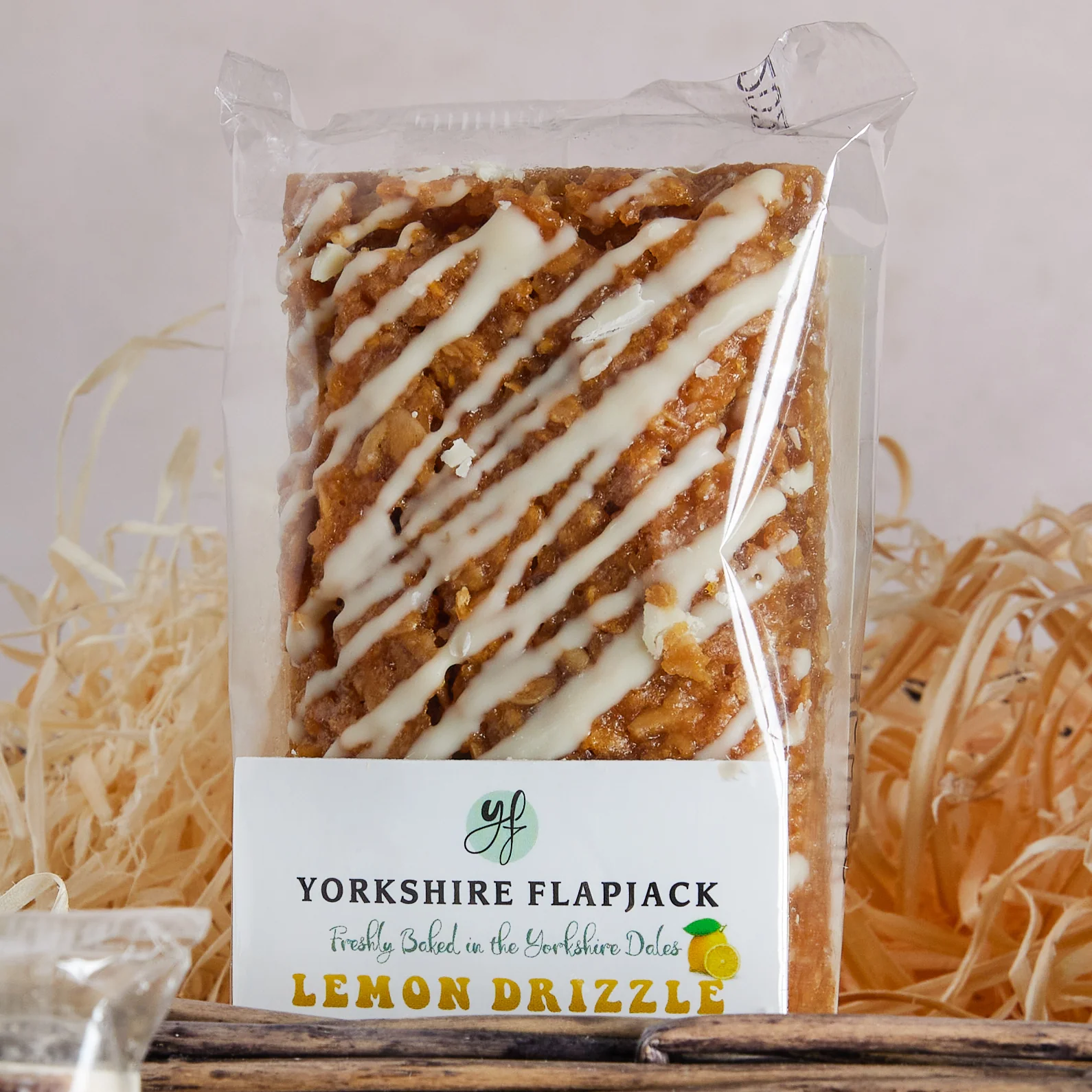 Luxury Afternoon Tea with Prosecco Hamper - Image 9