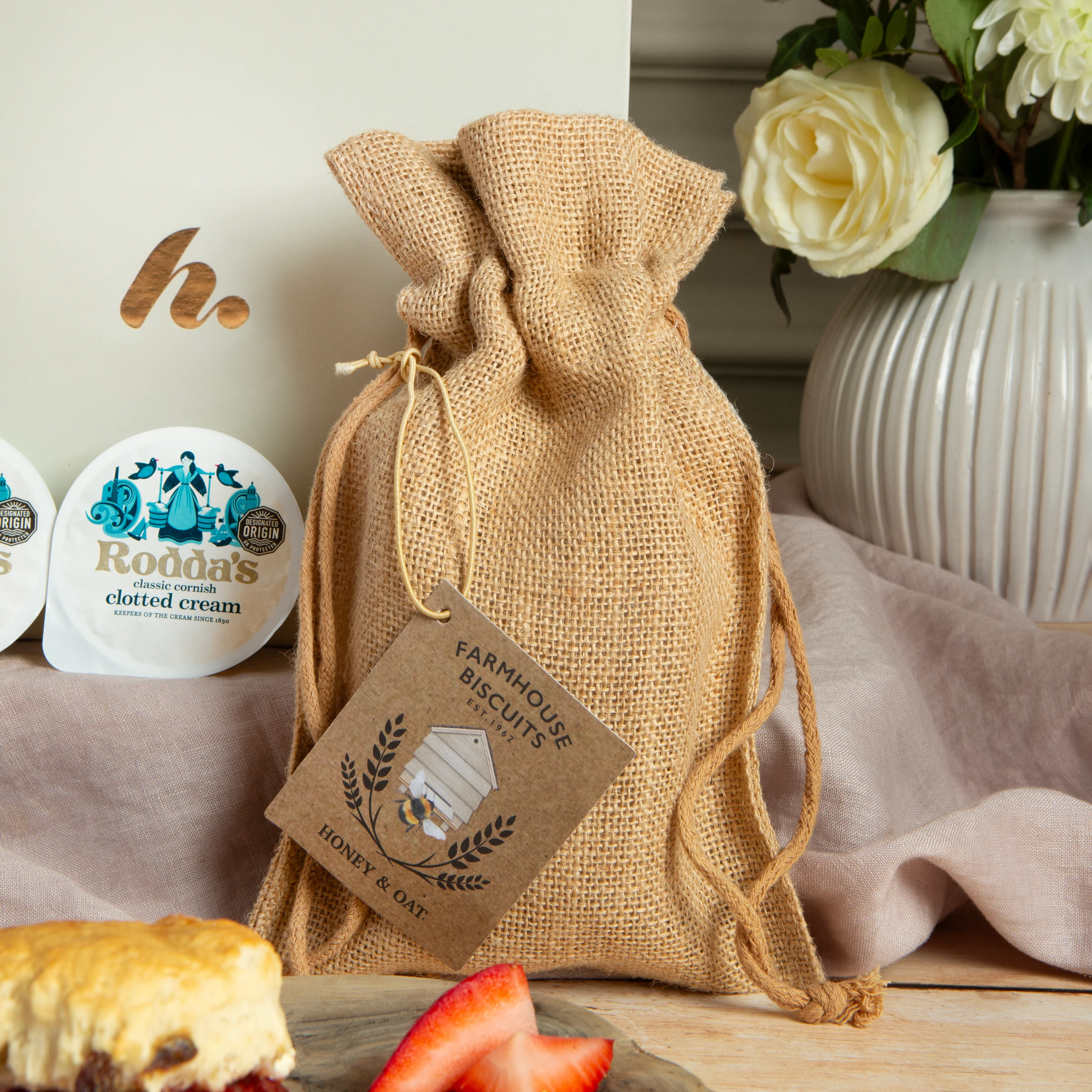 Cream Tea Hamper with Prosecco - Image 7