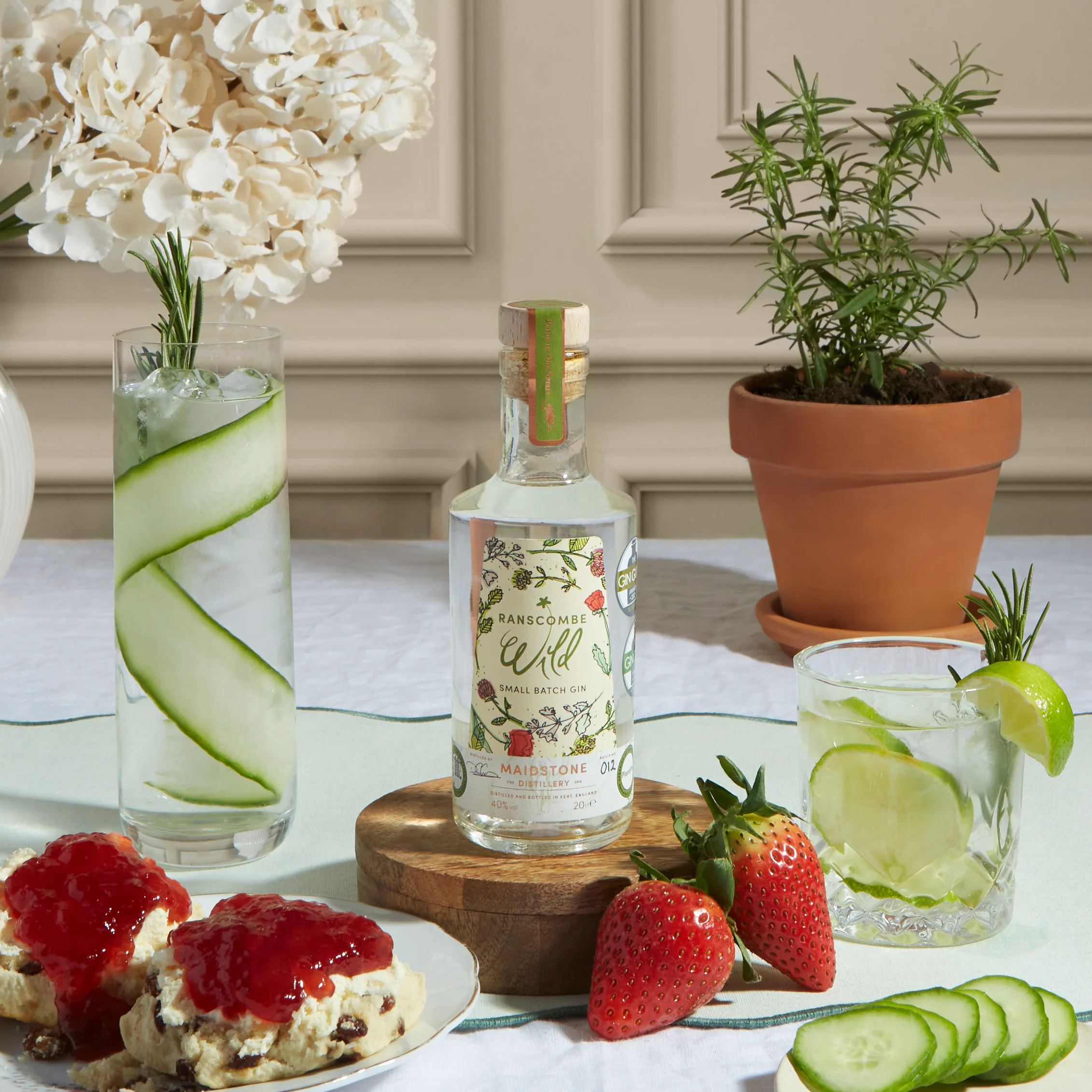 Gin Lover's Cream Tea Hamper - Image 3