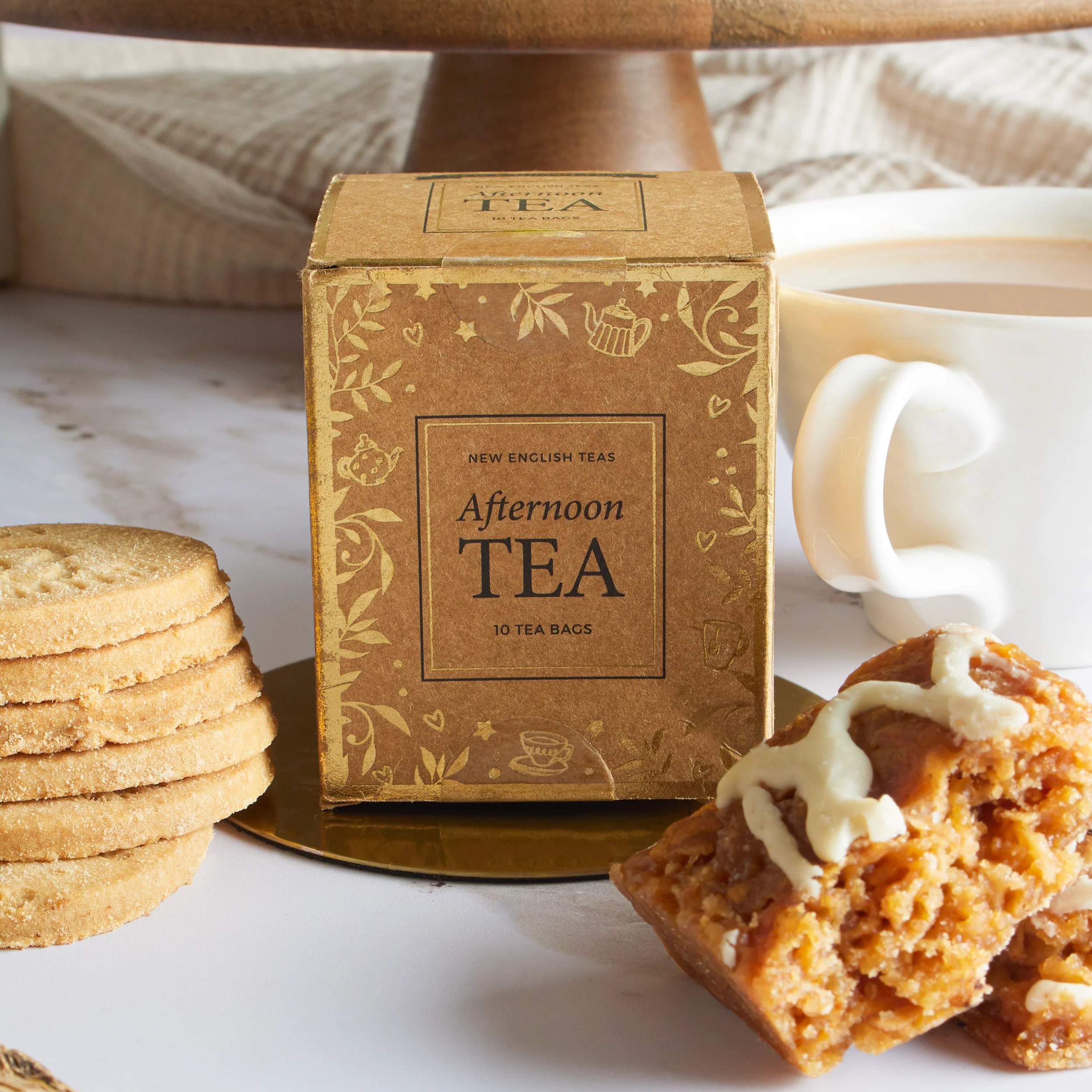 Gin Lover's Cream Tea Hamper - Image 7