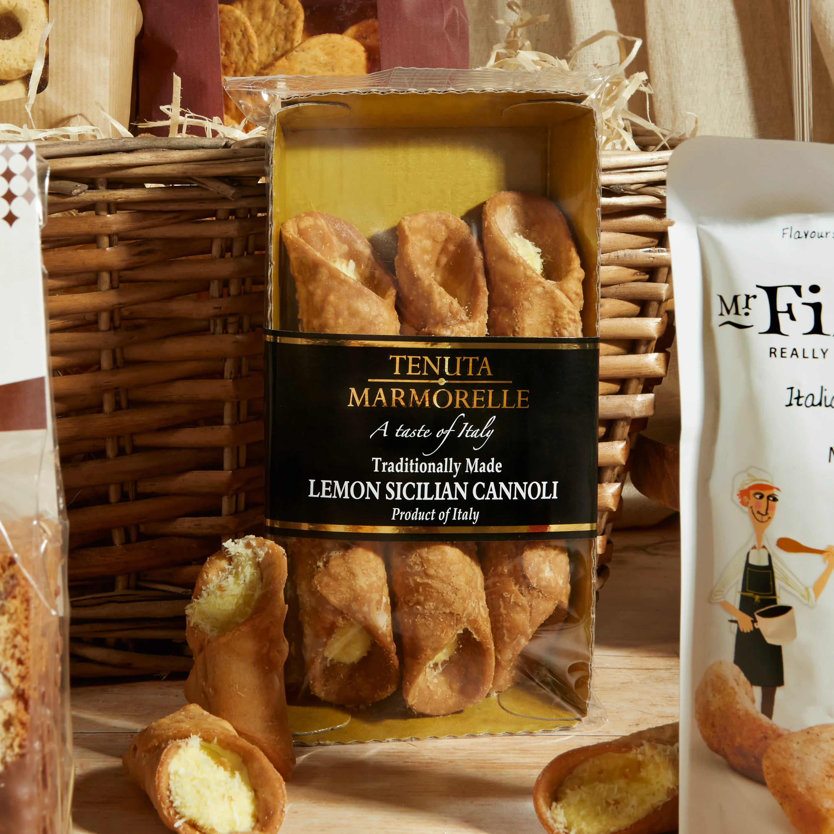 Italian Treats Food & Wine Hamper - Image 9