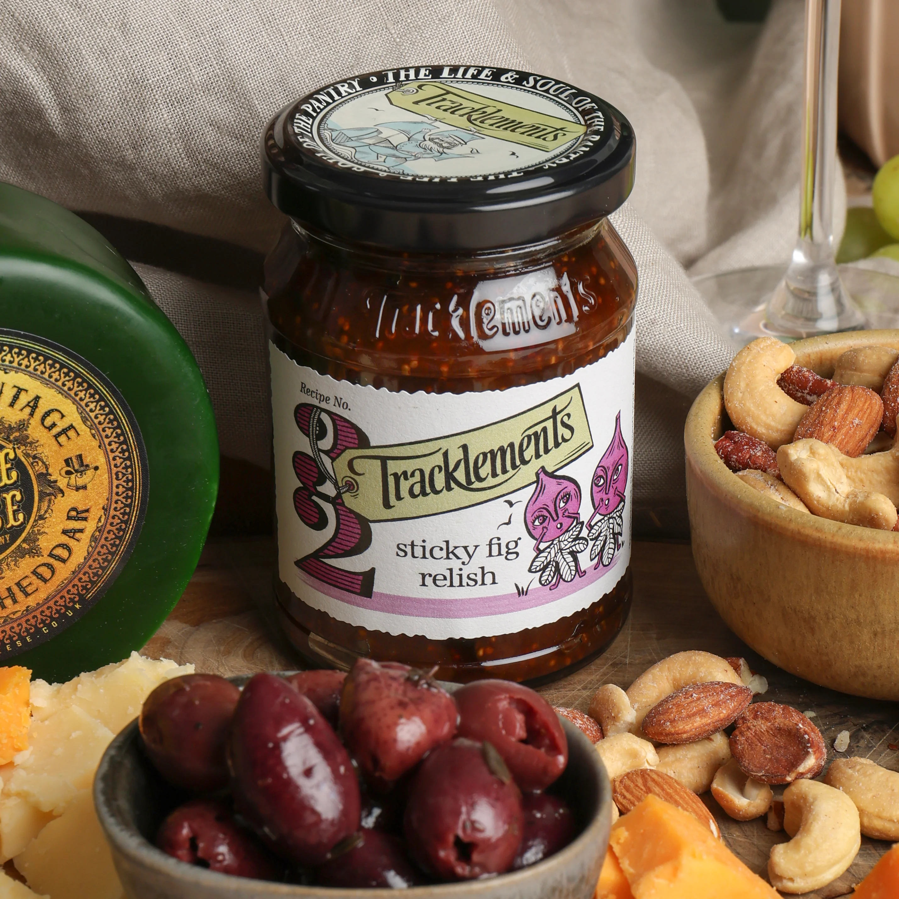 Luxury Wine, Cheese and Rillette Hamper - Image 4