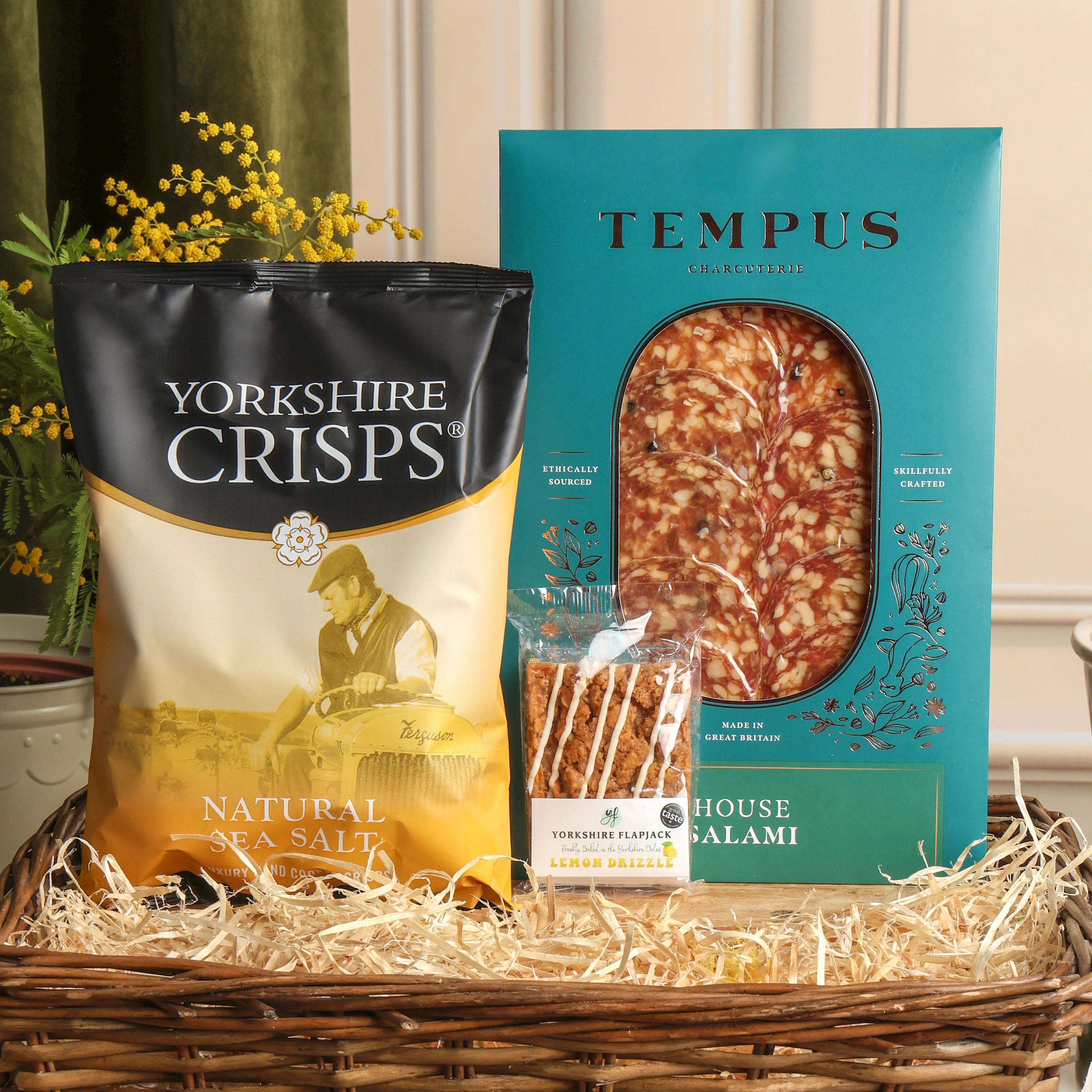 Springtime Feast Hamper - Image 3