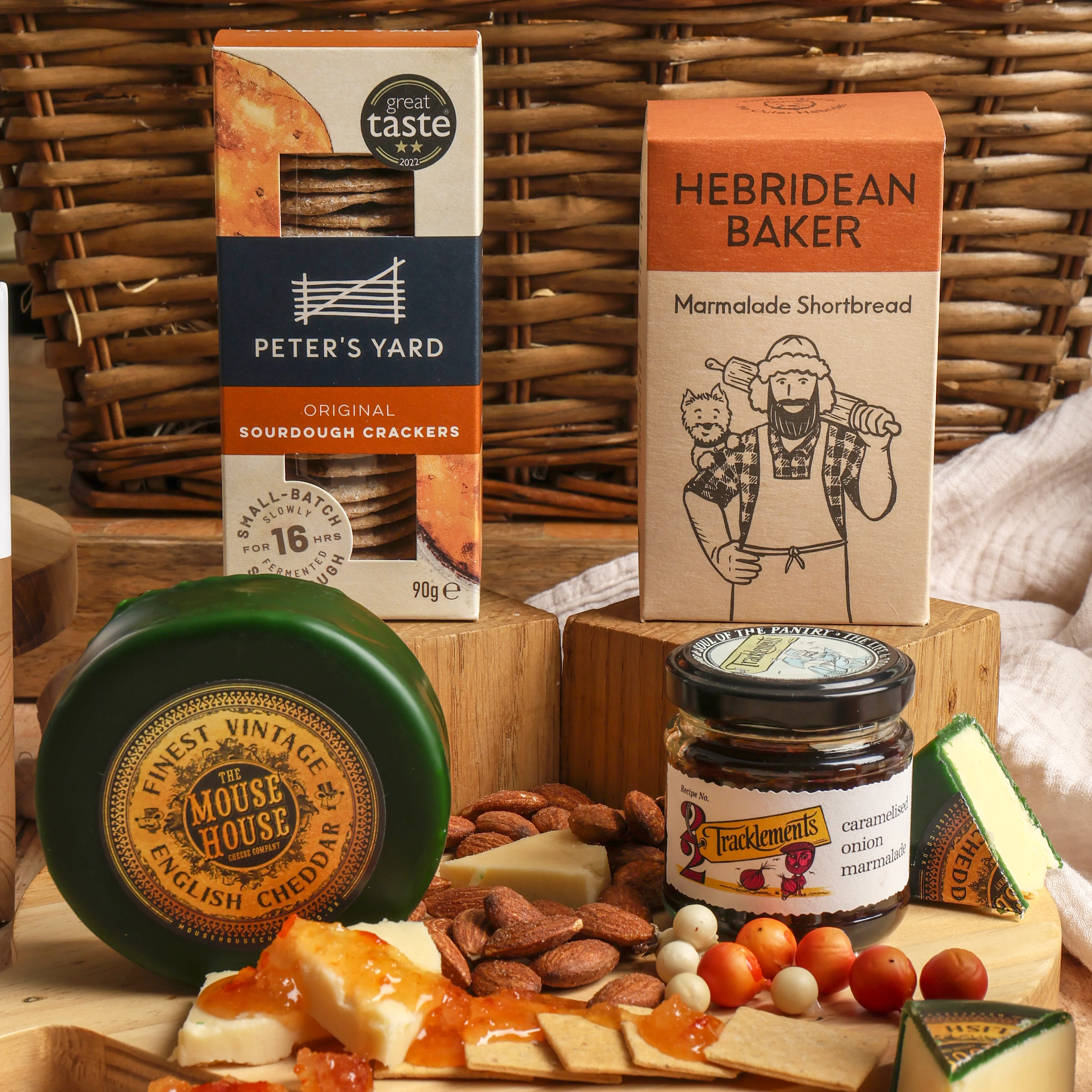 Springtime Feast Hamper - Image 4