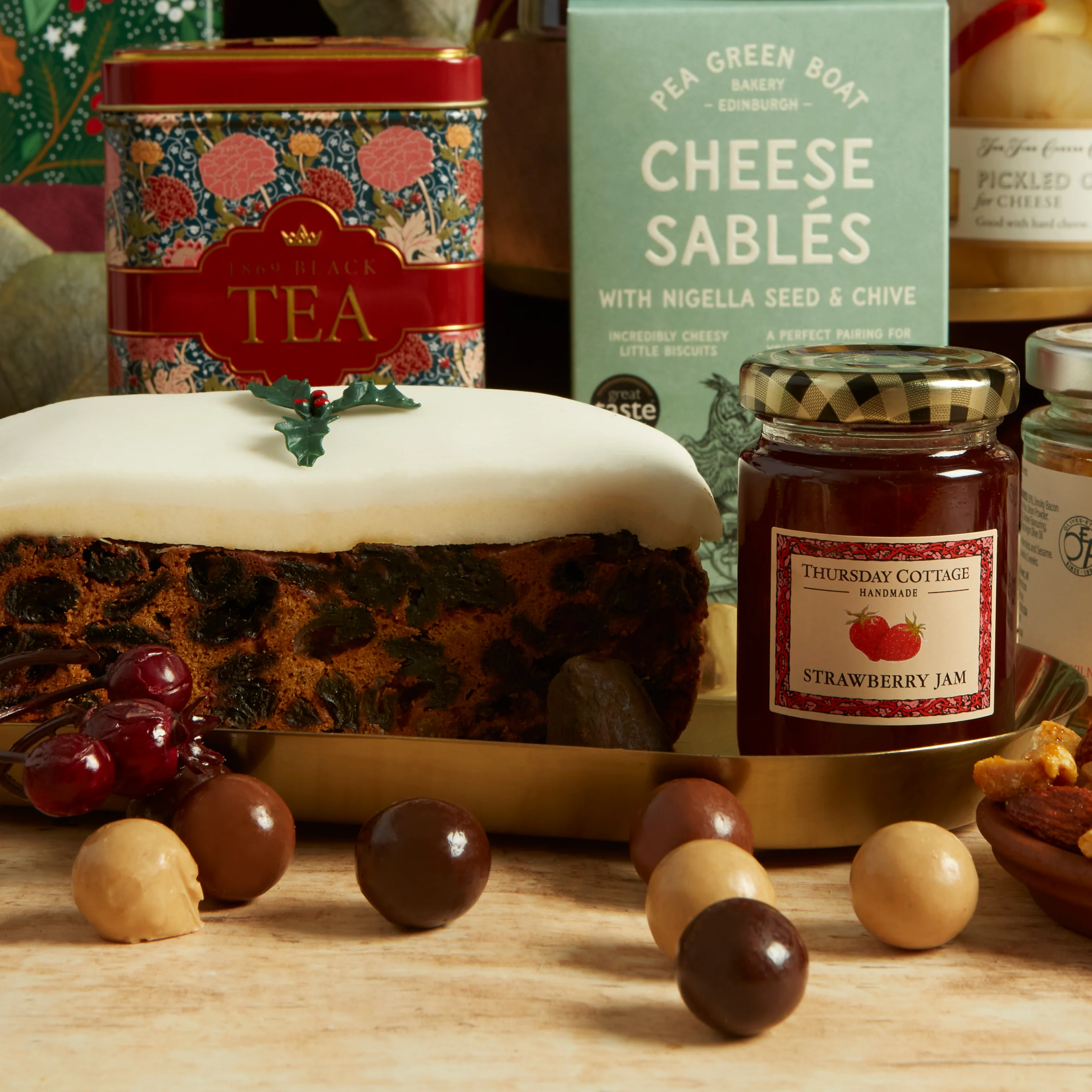 The Christmas Celebration Hamper - Image 11
